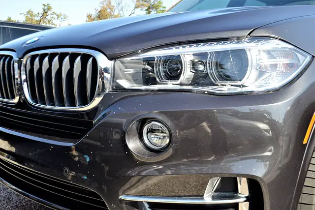 Co znamená 50i u BMW X5: Podrobné srovnání luxusních SUV