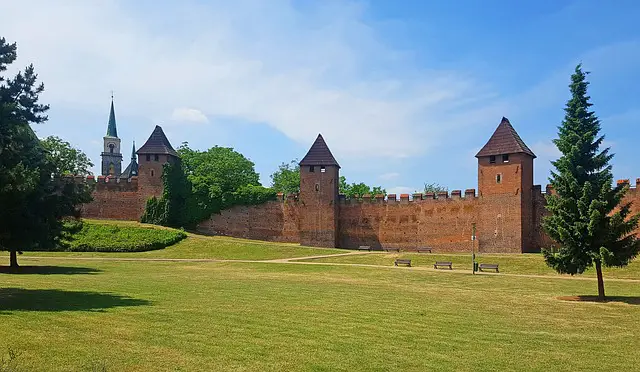 Dlouholetá dopravní škola v Nymburce se zkušenými instruktory