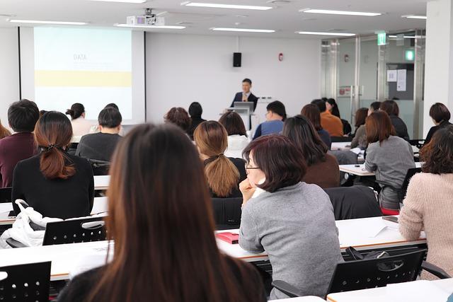 2. Profesionální přístup instruktorů: Klíč k zaručenému úspěchu studentů!